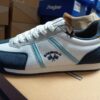 Spagnolo Sneaker retro azul celeste